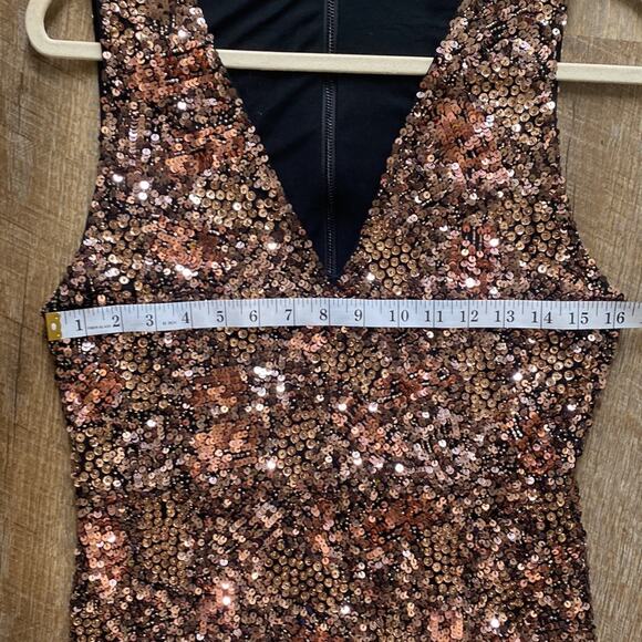 Alice Olivia Natalie Embroidered Sequin Midi Dress Size 10 - Picture 8 of 11